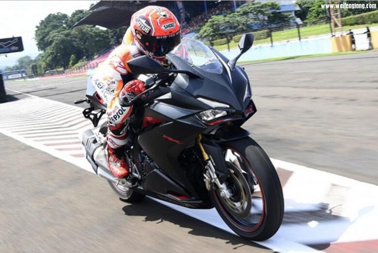 直列双缸CBR250RR.jpg
