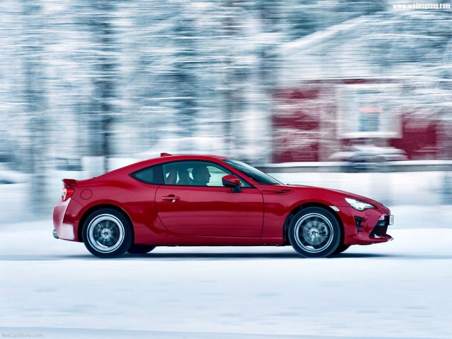 Toyota-GT86-2017-1280-2d.jpg