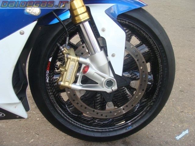 rotobox-carbon-wheel-bmw-s1000rr-s1000-rr-cerchi-carbonio-2.jpg