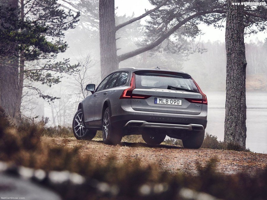 Volvo-V90_Cross_Country-2017-1280-1b.jpg