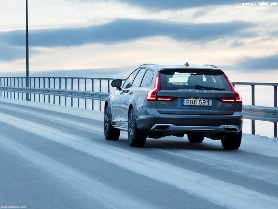 Volvo-V90_Cross_Country-2017-1280-21.jpg