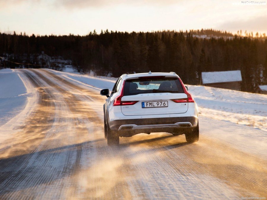 Volvo-V90_Cross_Country-2017-1280-28.jpg