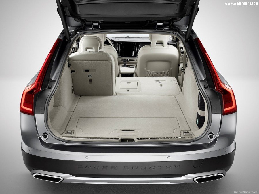Volvo-V90_Cross_Country-2017-1280-3c.jpg