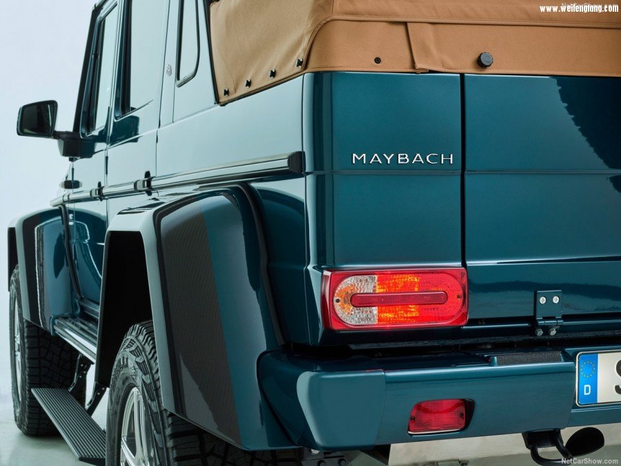 Mercedes-Benz-G650_Maybach_Landaulet-2018-1280-18.jpg