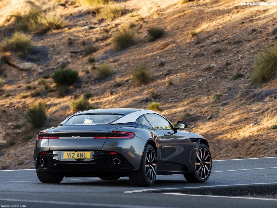 Aston_Martin-DB11-2017-1280-63.jpg