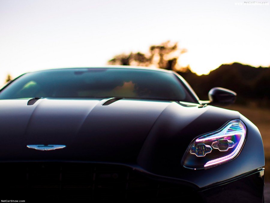 Aston_Martin-DB11-2017-1280-c4.jpg