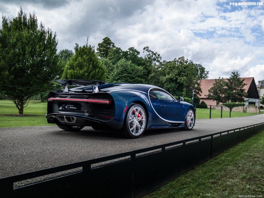 Bugatti-Chiron-2017-1280-1f.jpg