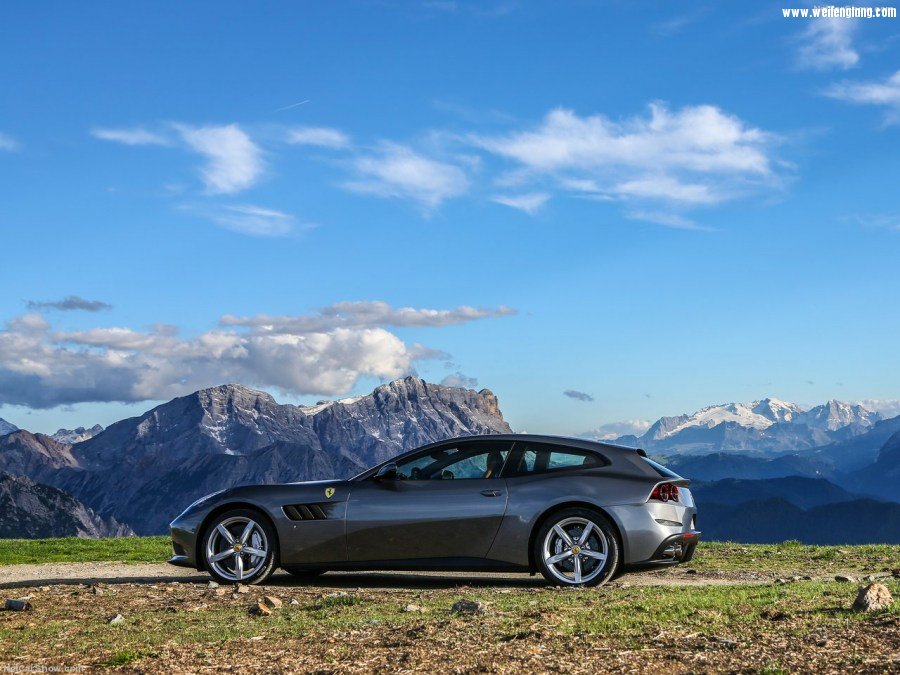 Ferrari-GTC4_Lusso-2017-1280-17.jpg