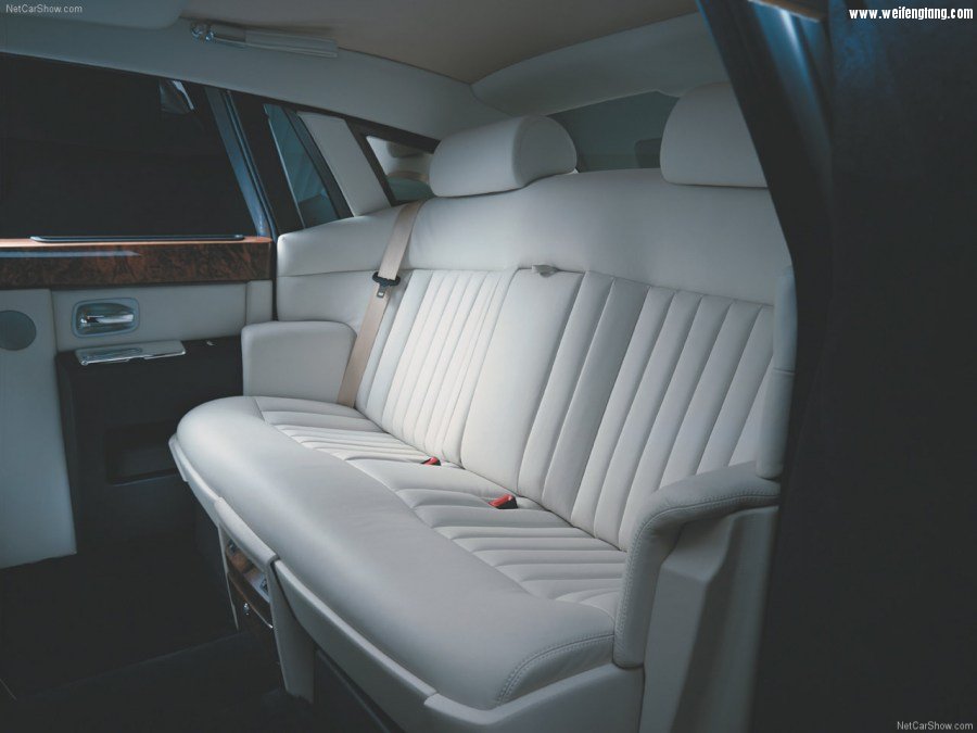 Rolls-Royce-Phantom-2003-1280-67.jpg