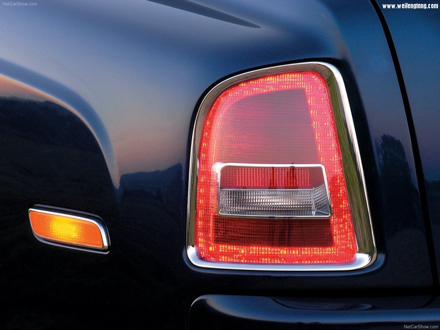 Rolls-Royce-Phantom-2003-1280-7c.jpg