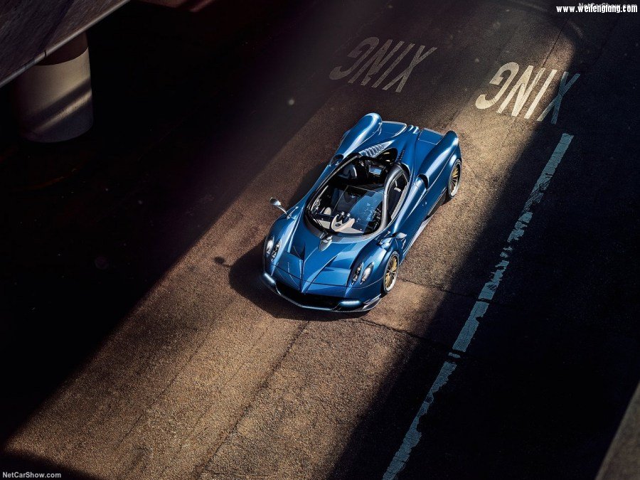 Pagani-Huayra_Roadster-2017-1280-02.jpg