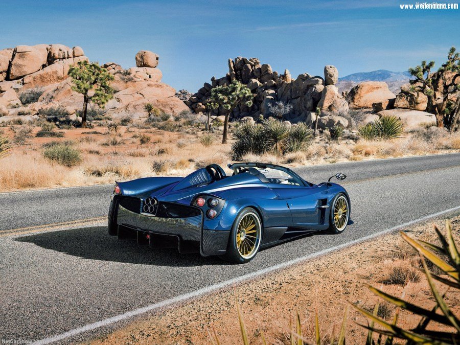 Pagani-Huayra_Roadster-2017-1280-03.jpg