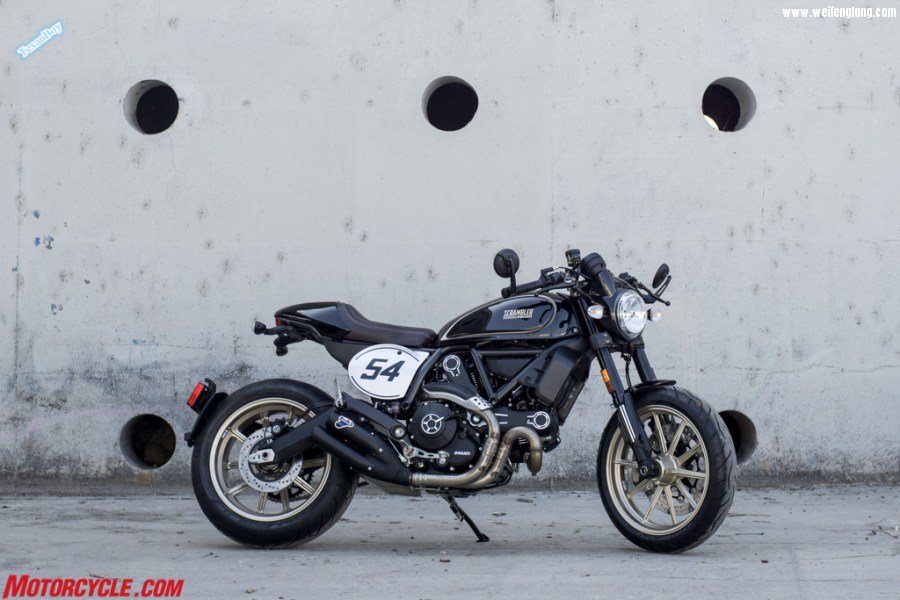 17-17-DUCATI-SCRAMBLER-CAFE-RACER.jpg