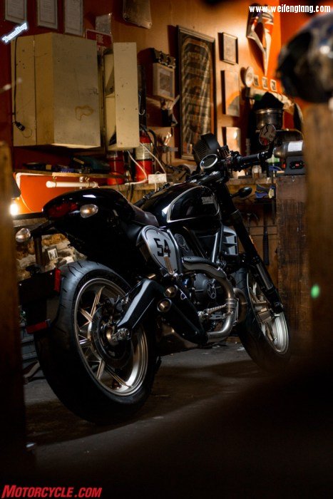 9-25-DUCATI-SCRAMBLER-CAFE-RACER.jpg