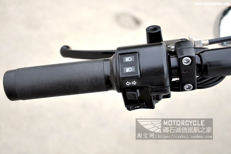 14年本田怒VT1300CX-2 (10)改.jpg