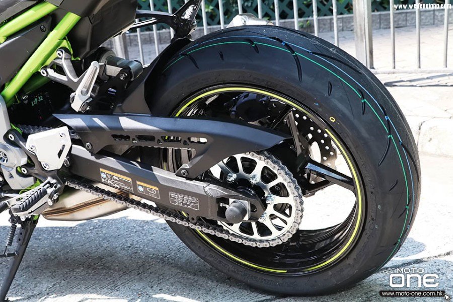 2017_KAWASAKI_Z900_ABS_37.jpg