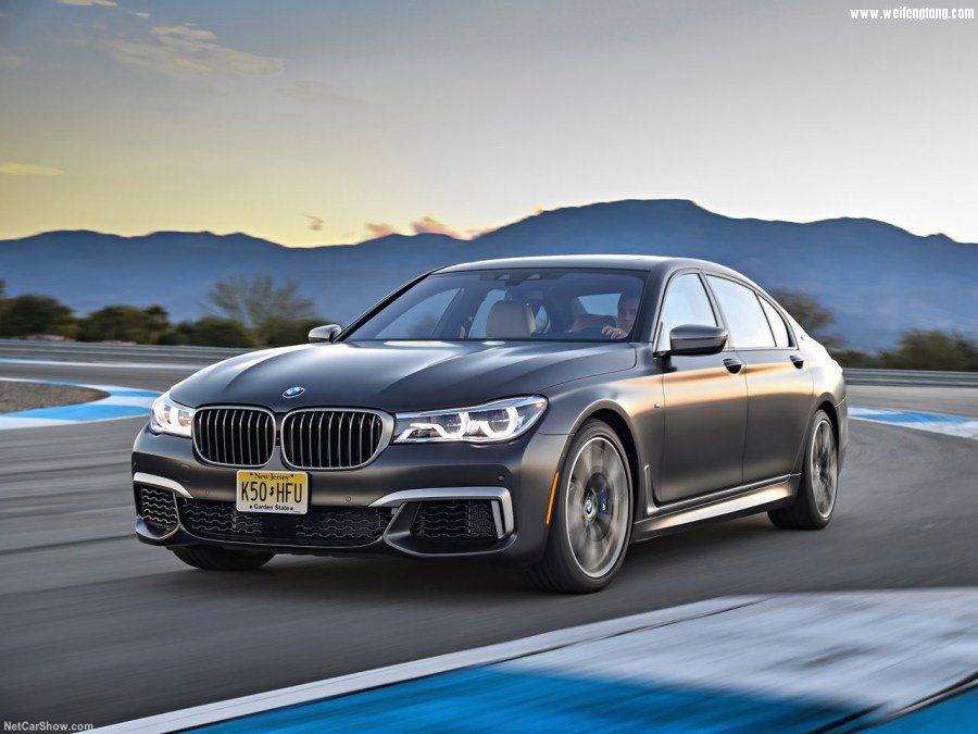 BMW-M760Li_xDrive-2017-1280-2b.jpg