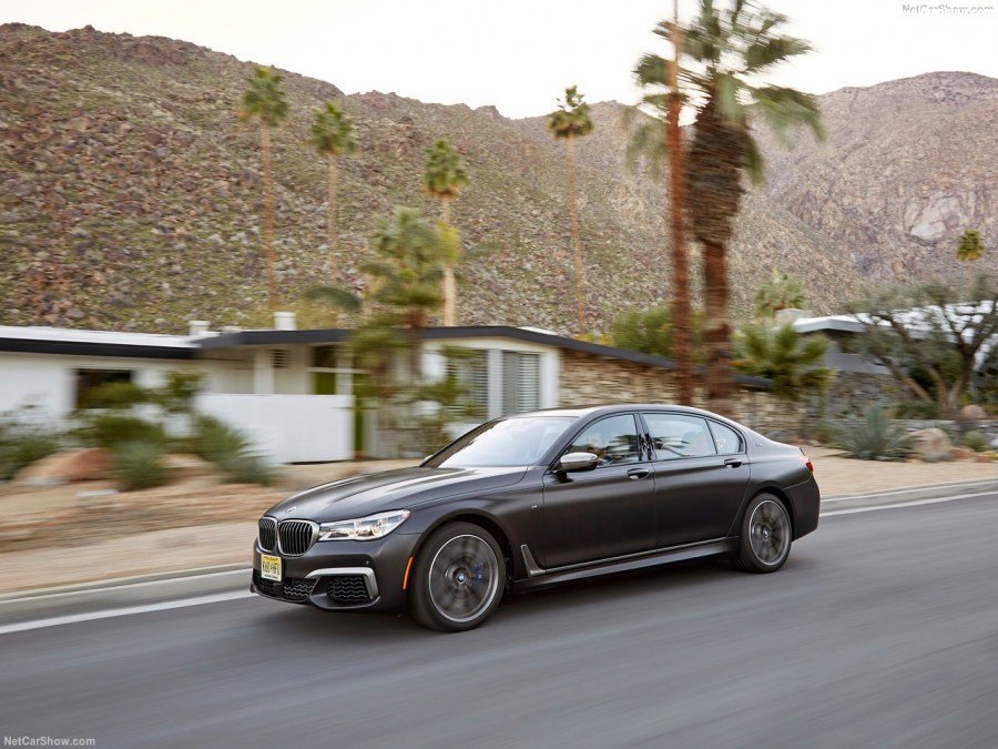 BMW-M760Li_xDrive-2017-1280-40.jpg