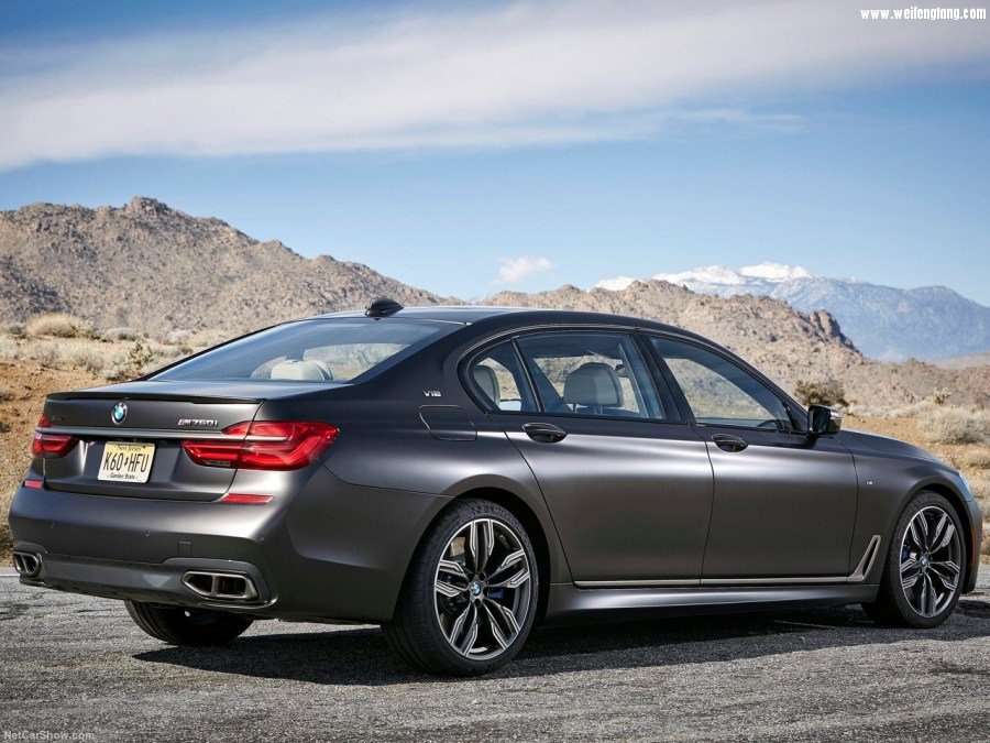 BMW-M760Li_xDrive-2017-1280-5b.jpg