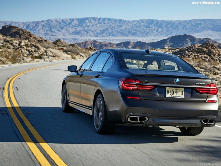 BMW-M760Li_xDrive-2017-1280-68.jpg