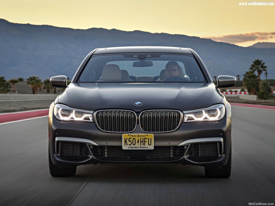 BMW-M760Li_xDrive-2017-1280-72.jpg