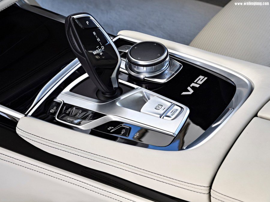 BMW-M760Li_xDrive-2017-1280-99.jpg