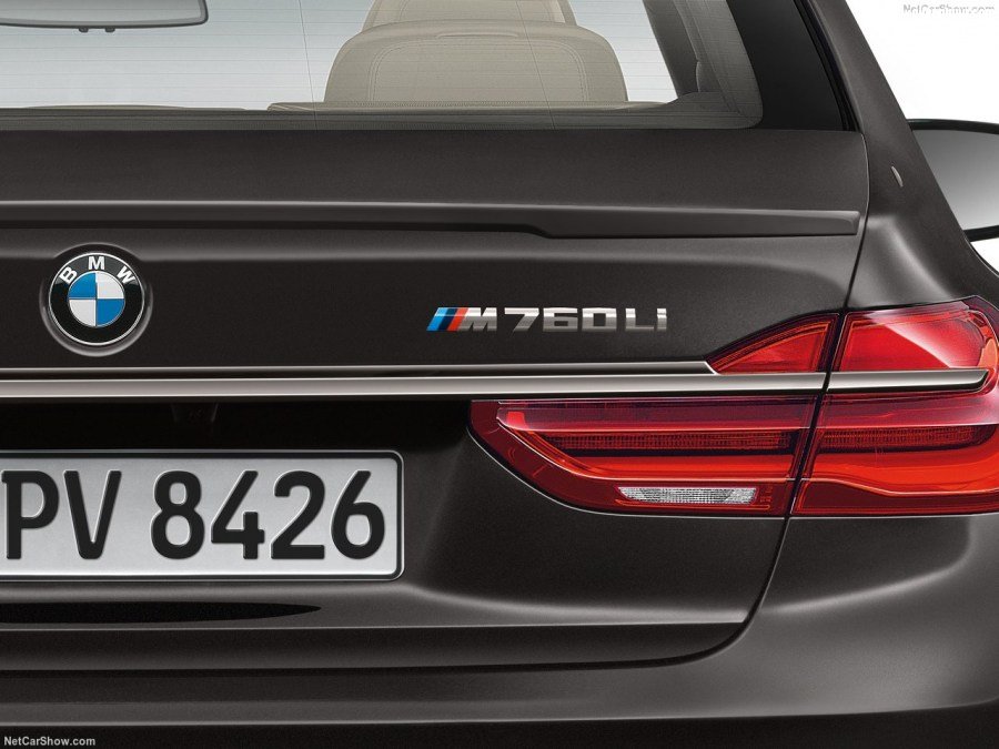 BMW-M760Li_xDrive-2017-1280-b8.jpg