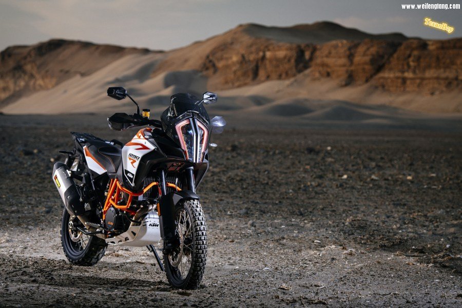 cw0317-2017-ktm-1290-super-adventure-r-first-ride-review-image020.jpg