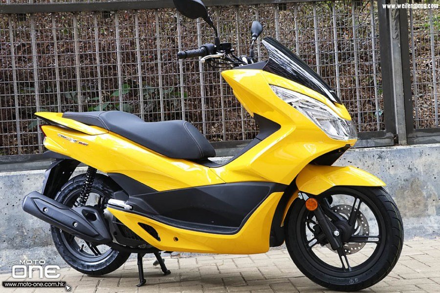 2017_HONDA_PCX150_33.jpg