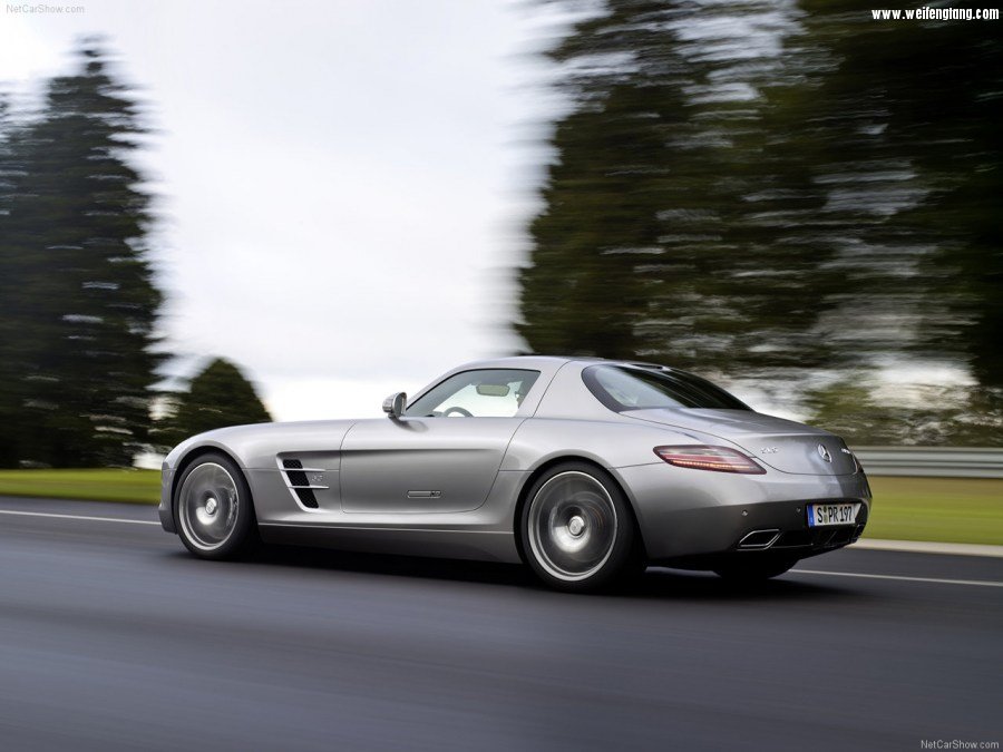 Mercedes-Benz-SLS_AMG-2011-1280-4f.jpg