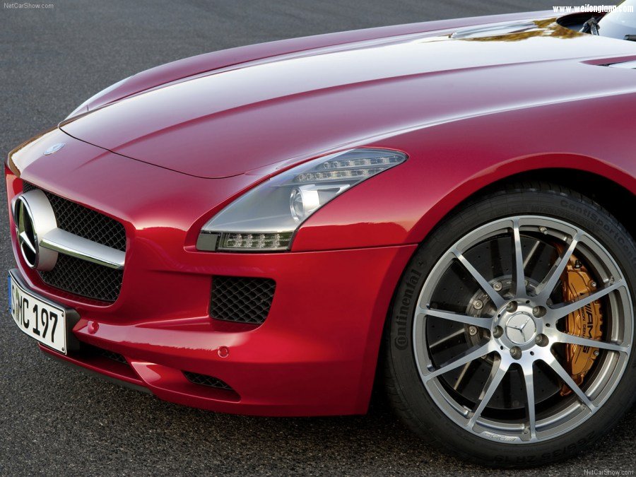 Mercedes-Benz-SLS_AMG-2011-1280-8e.jpg