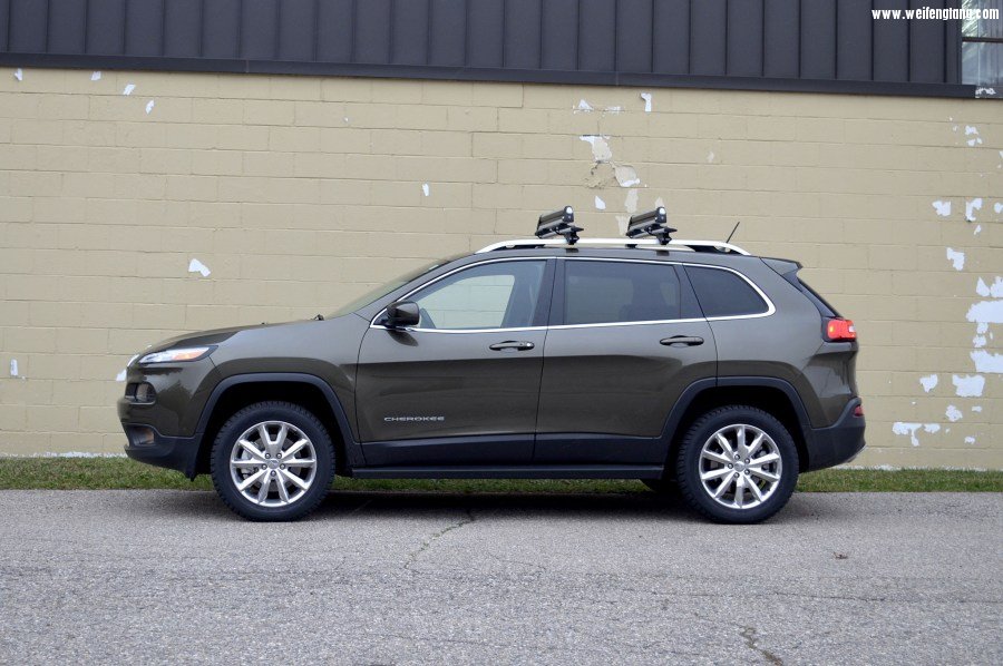 2014-Jeep-Cherokee-Limited-with-roof-racks-profile.jpg
