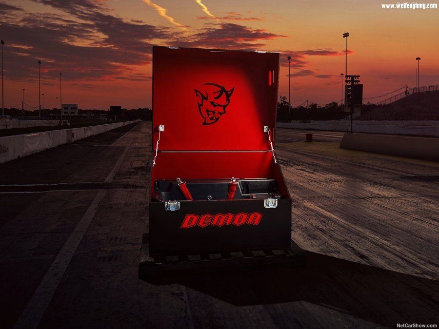 Dodge-Challenger_SRT_Demon-2018-1280-83.jpg