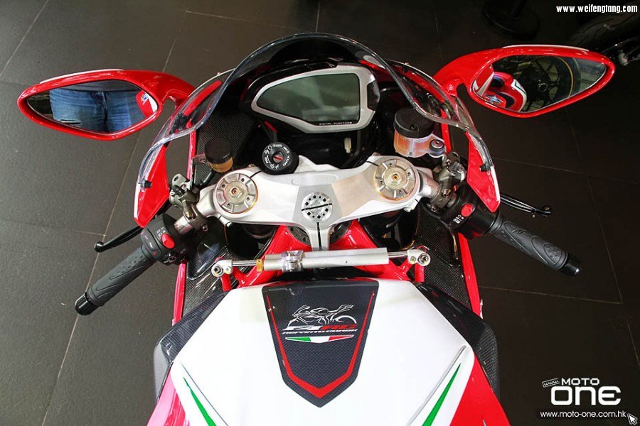 2017_MV_AGUSTA_F4_RC_07.jpg