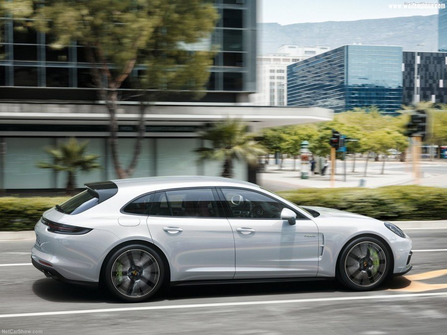 Porsche-Panamera_Sport_Turismo-2018-1280-13.jpg