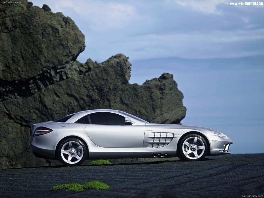 Mercedes-Benz-SLR_McLaren-2004-1280-4e.jpg