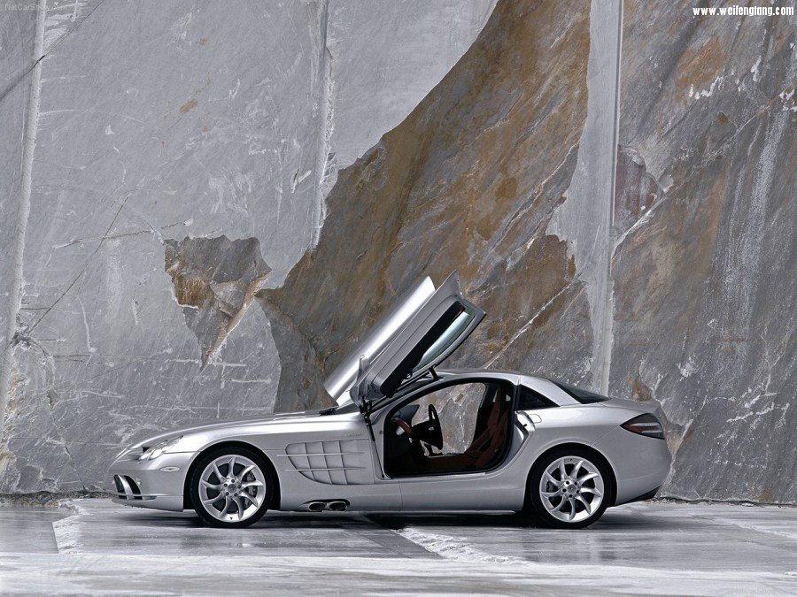 Mercedes-Benz-SLR_McLaren-2004-1280-56.jpg