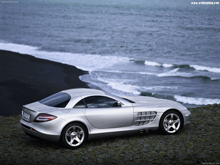 Mercedes-Benz-SLR_McLaren-2004-1280-5e.jpg