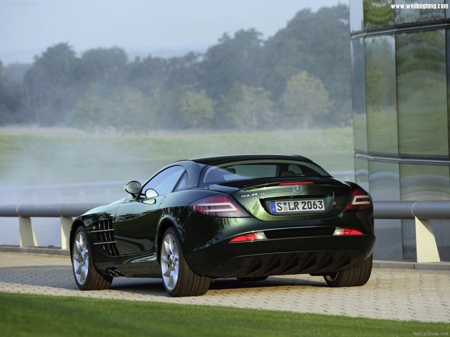 Mercedes-Benz-SLR_McLaren-2004-1280-65.jpg