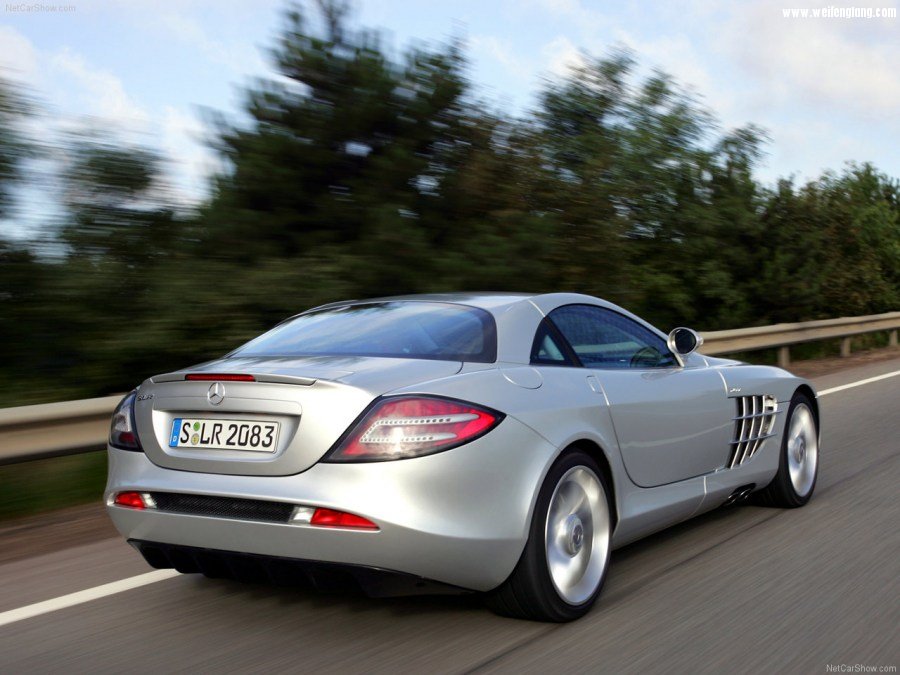 Mercedes-Benz-SLR_McLaren-2004-1280-6b.jpg