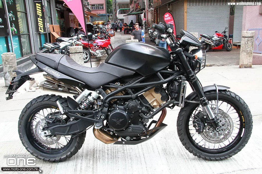 2017_MOTO_MORINI_SCRAMBLER_1200_04.jpg
