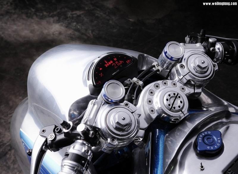 ducati-848-neo-racer-custom-motorcycle-smoked-garage-designboom-09.jpg