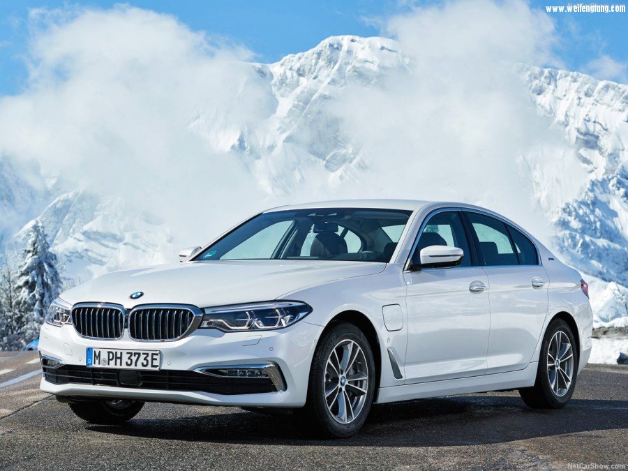 BMW-530e_iPerformance-2018-1280-03.jpg