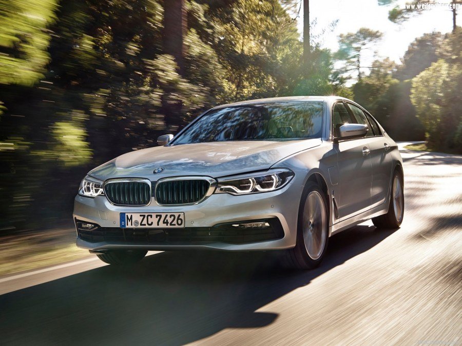 BMW-530e_iPerformance-2018-1280-06.jpg