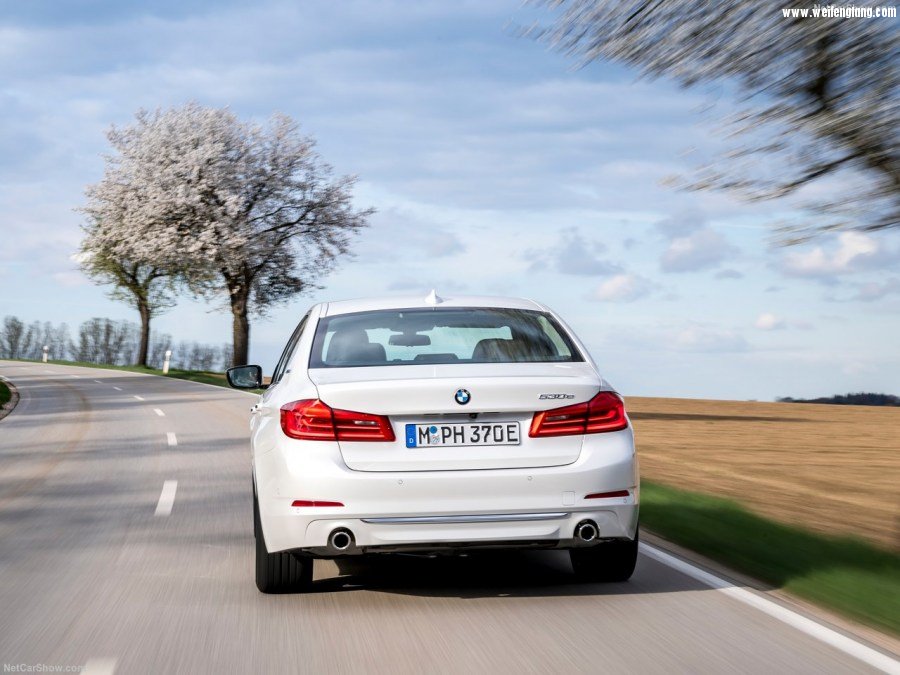 BMW-530e_iPerformance-2018-1280-36.jpg