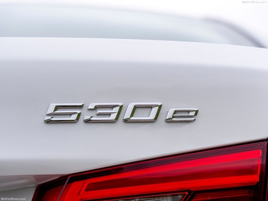 BMW-530e_iPerformance-2018-1280-47.jpg