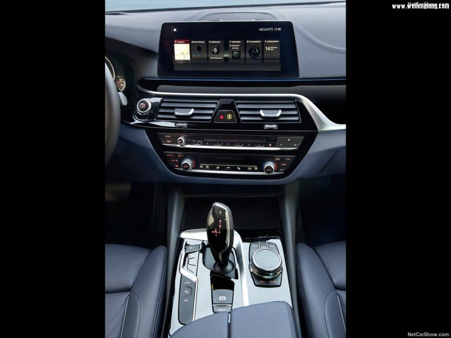 BMW-530e_iPerformance-2018-1280-4d.jpg