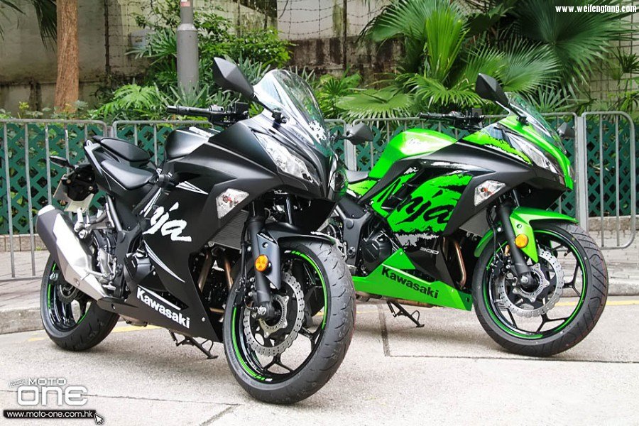 2017_KAWASAKI_NINJA_300_ABS_WINTER_SP_01.jpg
