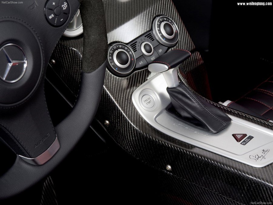 Mercedes-Benz-SLR_Stirling_Moss-2009-1280-23.jpg