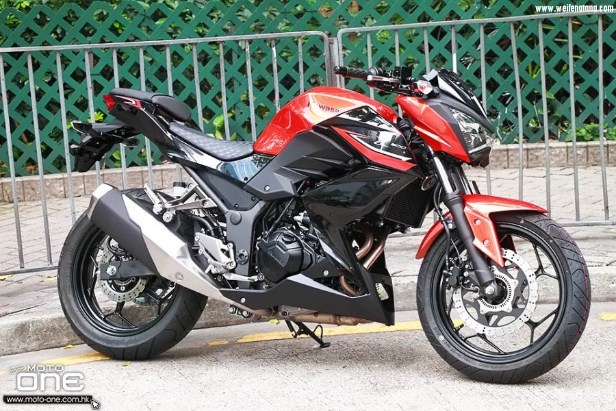 2017_KAWASAKI_Z300_04.jpg